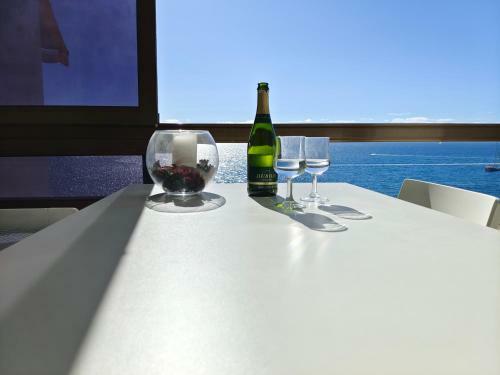 Fantastic Apartment On The Sea, With Direct Access To The Beach