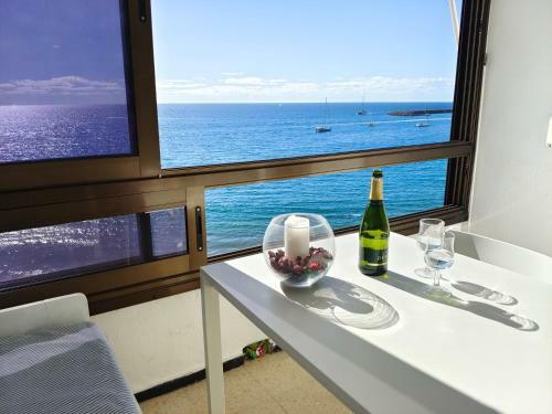 Fantastic Apartment On The Sea, With Direct Access To The Beach