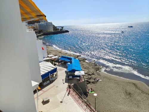 Fantastic Apartment On The Sea, With Direct Access To The Beach