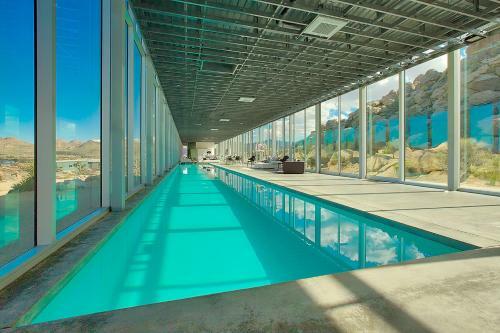 Villa Invisible House Joshua Tree - Skyscraper With Pool