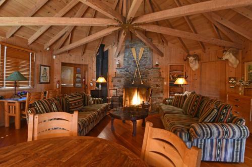 Rockpile Treehouse