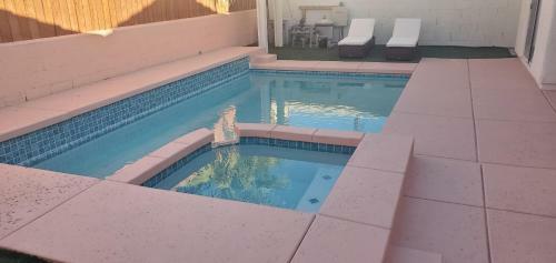 Casa La Quinta! 31 Day Minimum (no Pets Allowed)