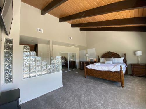 Luxury Lake Arrowhead Chalet