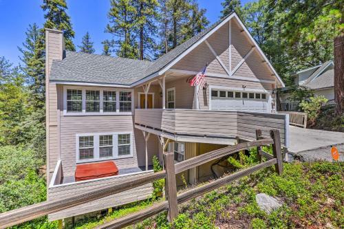 Spacious Lake Arrowhead Retreat With Hot Tub!