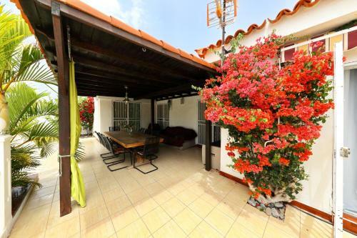 Villa Sofia In Callao Salvaje