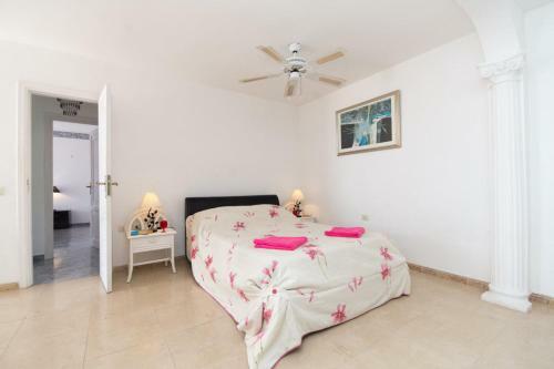 Villa Pan With Private Heated Pool
