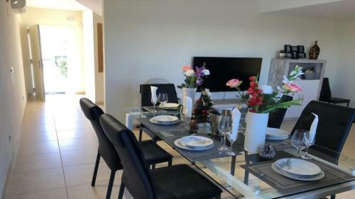 Excepcional Chalet Adosado De Lujo "vente Al Para�so"