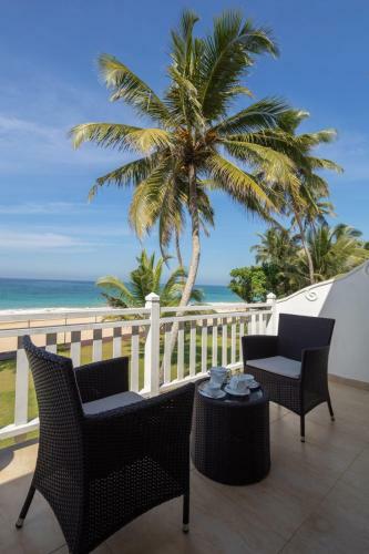 Beach Villa Amabalangoda- Villa Riina