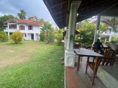 Hostal Sunny's Guest House And Resturant