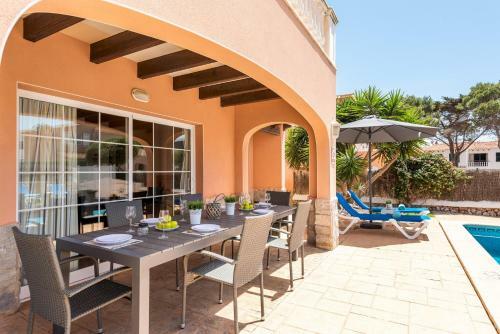 Itsasalde 3 Bedroom Villa, Cala'n Blanes