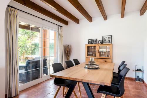 Itsasalde 3 Bedroom Villa, Cala'n Blanes