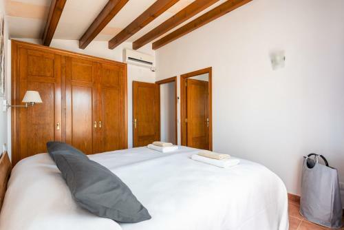 Itsasalde 3 Bedroom Villa, Cala'n Blanes