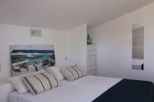 Apartamento Con Piscina Privada En Cala En Brut