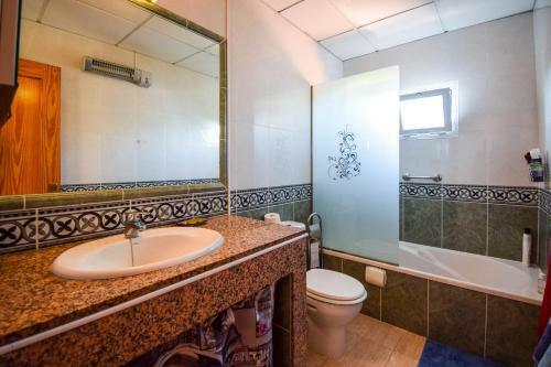 Apartamento 2 Habitaciones Con Piscina, En Cala Blanes