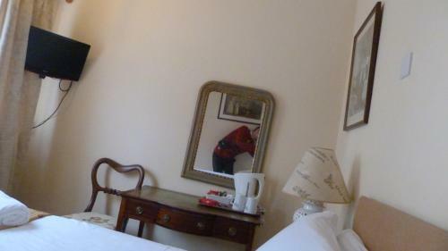Hotel Crown Inn