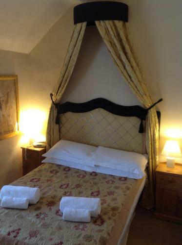 Hotel Crown Inn