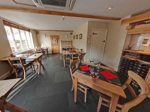 Posada The Saracens Head Inn