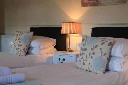 Old Court Hotel & Suites