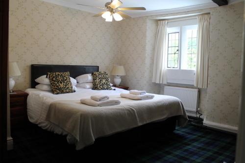 Old Court Hotel & Suites