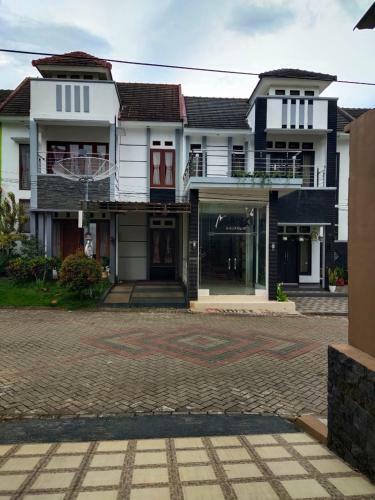 Villa Rr Ina 2