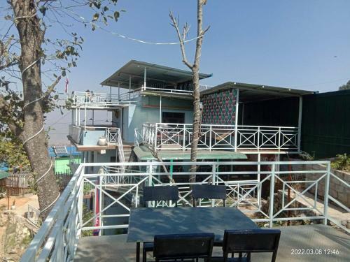 Hotel 7 Km Hill Station Resort