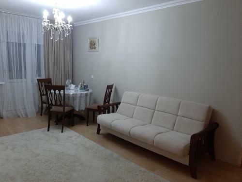 Apartment On Avenu Momyshuly 3a