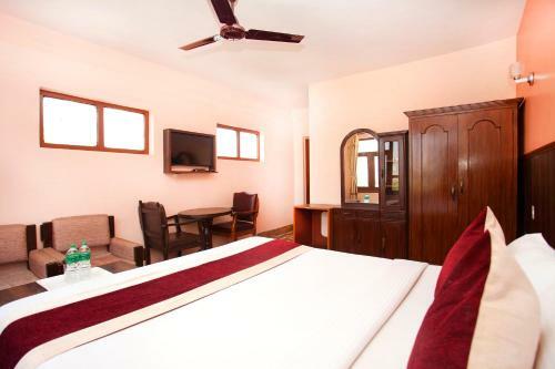 Hotel Holiday Taj (p) Ltd