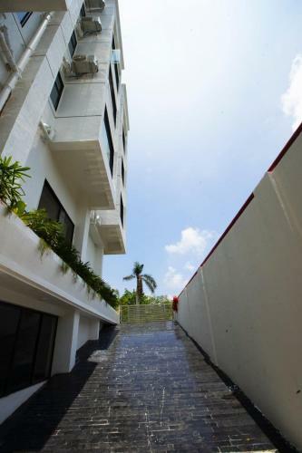 Hotel The Orange Flag (jj Hotel)