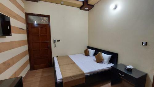 Hostal Karachi Inn