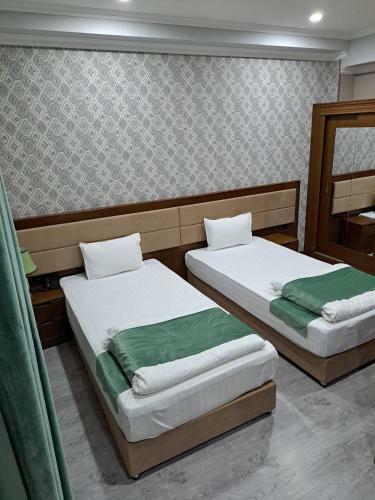 Hotel Caravan Plaza