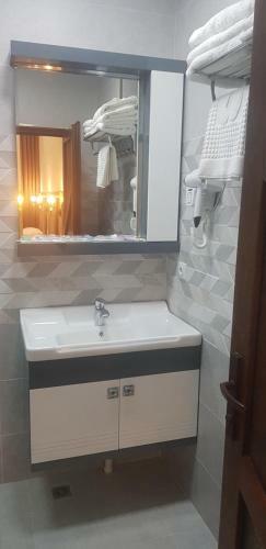 Hotel Sharq
