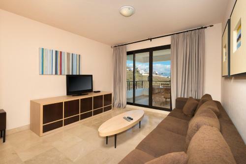 Spacious 3 Bedrooms Apartment