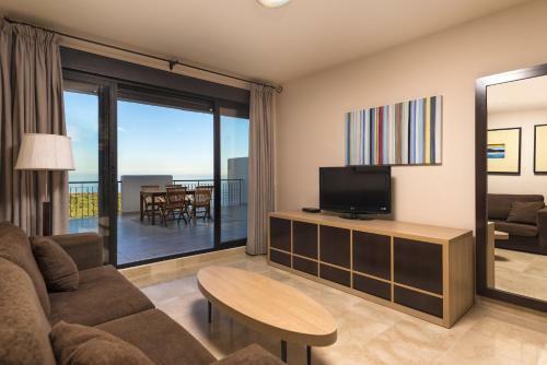 Spacious 3 Bedrooms Apartment
