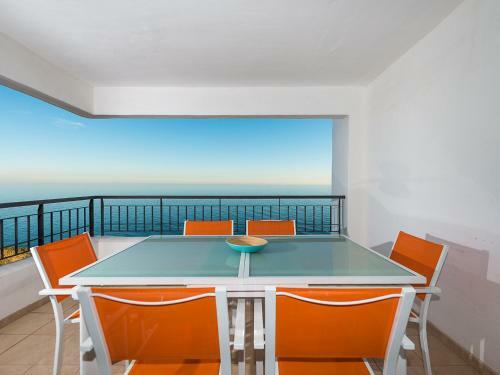 Apartment Amazing 3 Bedrooms Front Sea View