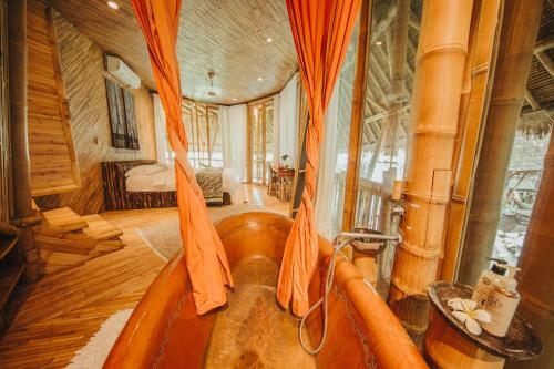 Villa Tower House - 4 Bds Eco Bamboo House, River View