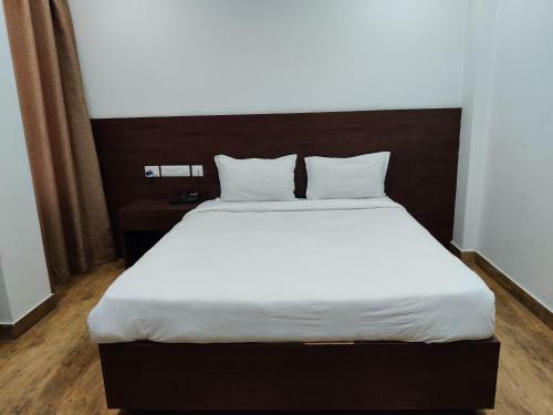 Hotel Aloka Inn