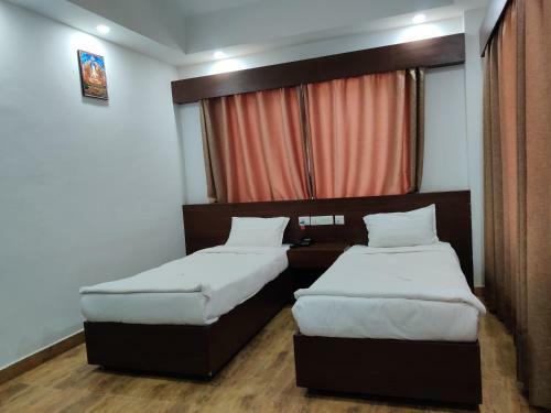 Hotel Aloka Inn