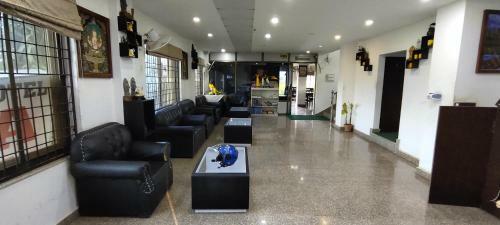 Hotel Aloka Inn