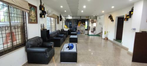 Hotel Aloka Inn