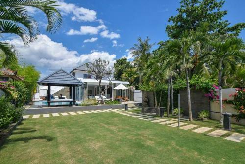 Villa Lovina Beach 2
