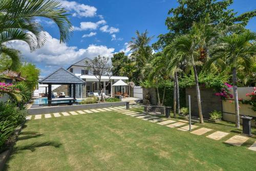 Villa Lovina Beach 2