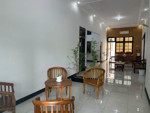 Hostal Kenzo Guest House
