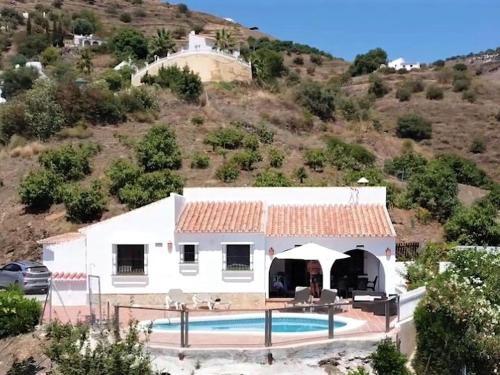 Panoramic Sea-view In Torrox Costa With Private Pool