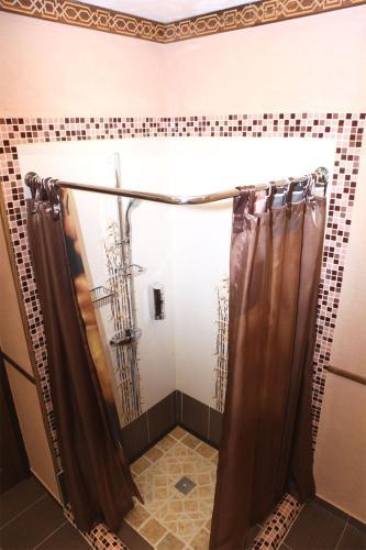 Hostal Sunrise Karavan