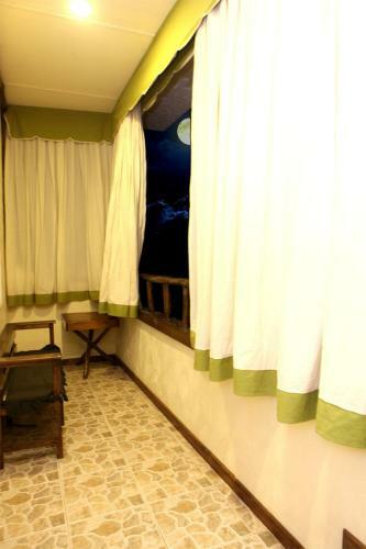 Hostal Sunrise Karavan