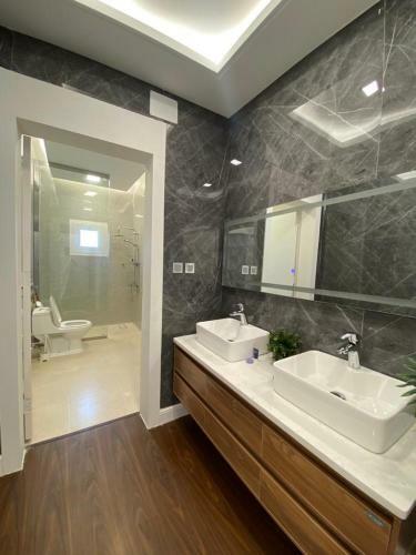 Amvender Home
