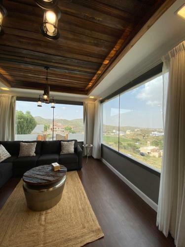 Amvender Home