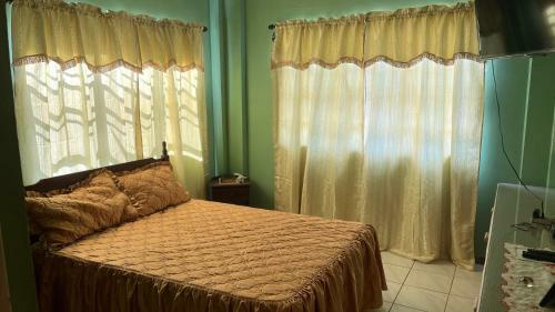 Hostal Z & J's Guesthouse