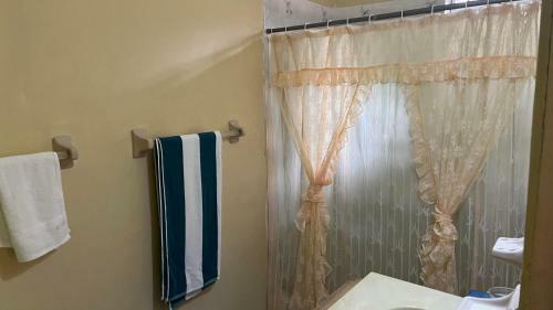 Hostal Z & J's Guesthouse