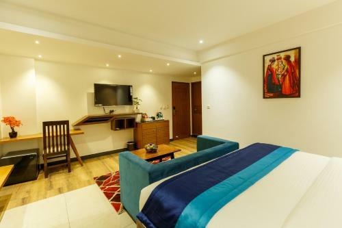 Royal Ace Boutique Hotel
